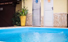 Casa com piscina próximo a Praia Grande e Tenório em Ubatuba